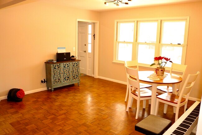 Photo - 2203 S Montclair Ave