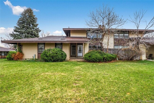 Building Photo - The Timbers townhome located in Cherry Creek School Disctrict.