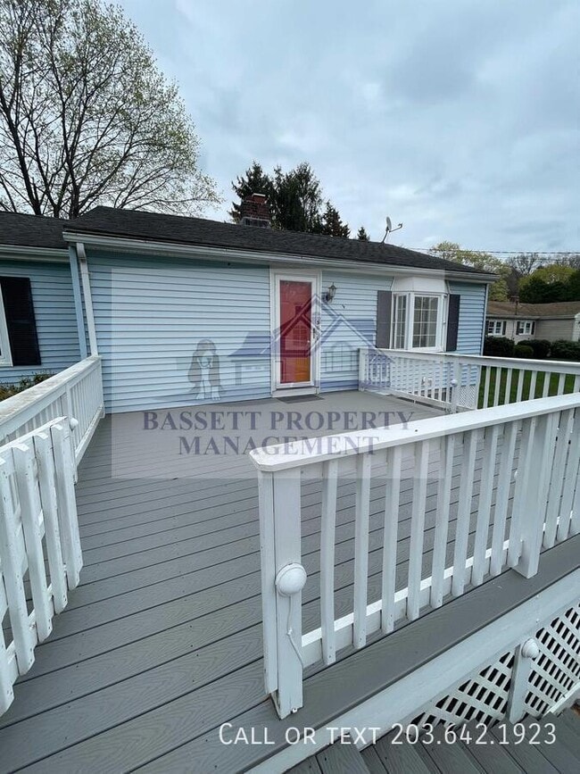 56 Sperry Dr