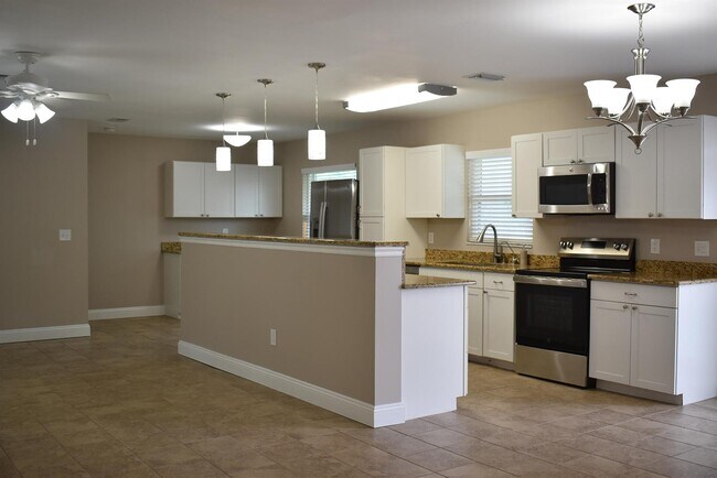 Photo - 826 Palama Way