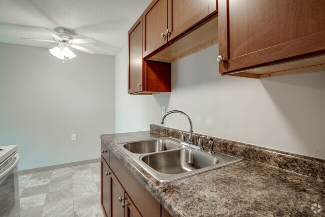 1BR, 1BA - 625SF - 1BR Deluxe