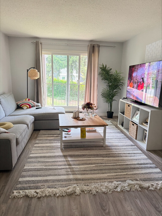 371-374 4 Ave SE Unit G