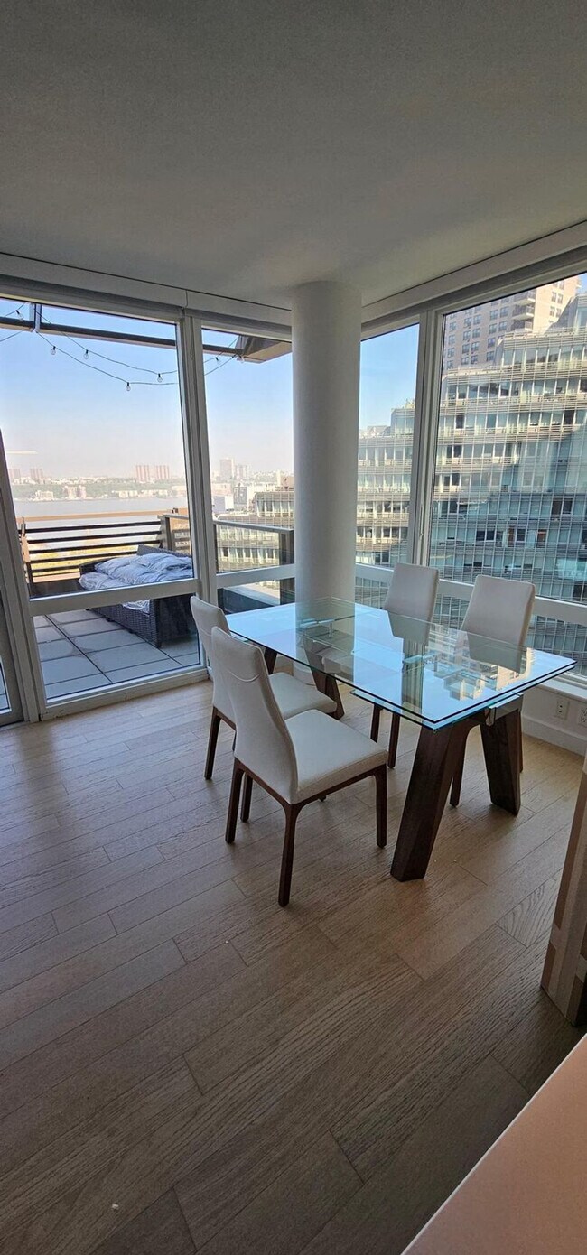 Photo - 646 11th Ave Unit ID1461705P