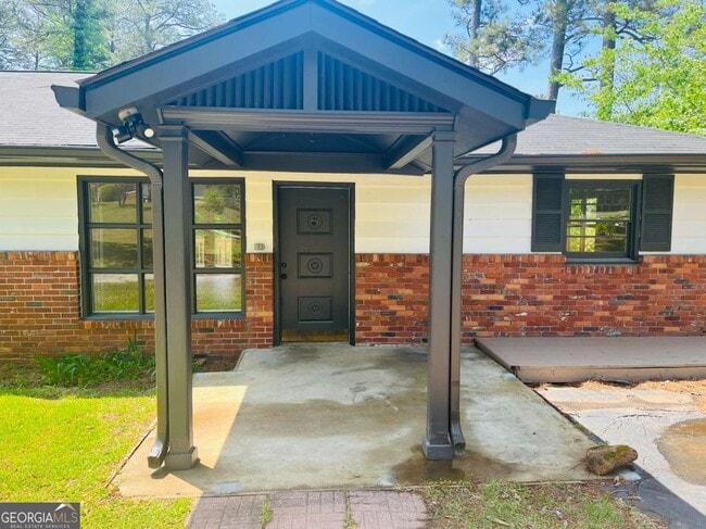 Photo - 203 S Chilton Crescent