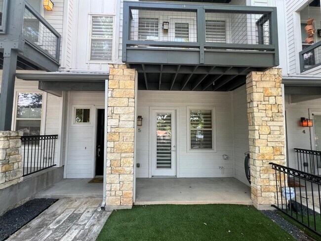 Photo - 2520 Bluebonnet Ln Unit 5