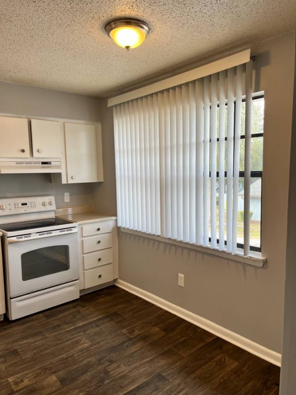 Photo - 3215 Baird Ave Apartment Unit B12