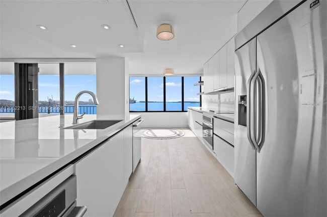 Photo - 520 Brickell Key Dr Unit A1206