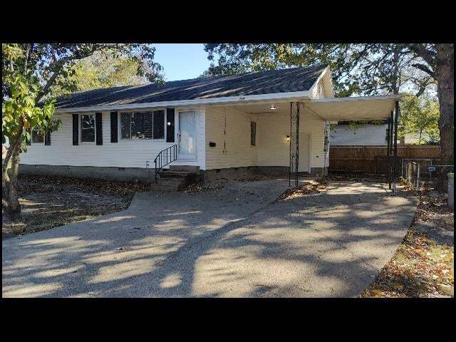 Building Photo - 204 Dobbs St