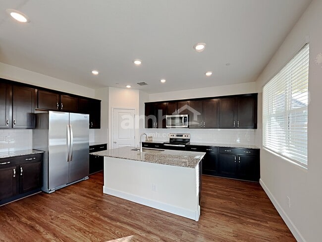 Photo - 5919 W Columbine Dr