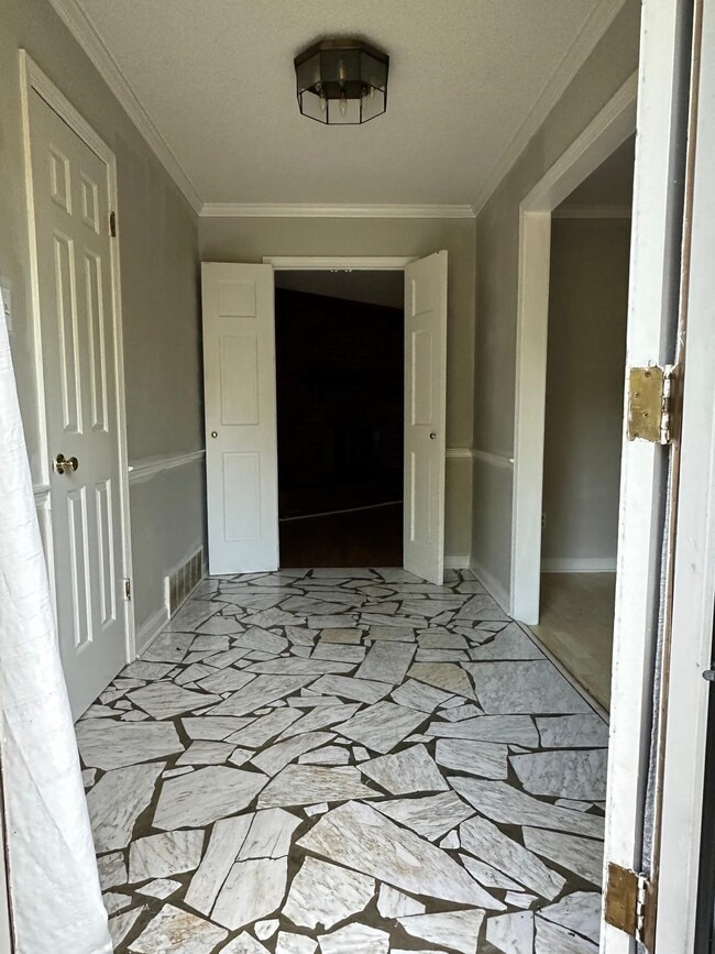 Photo - 8588 Kettering Dr