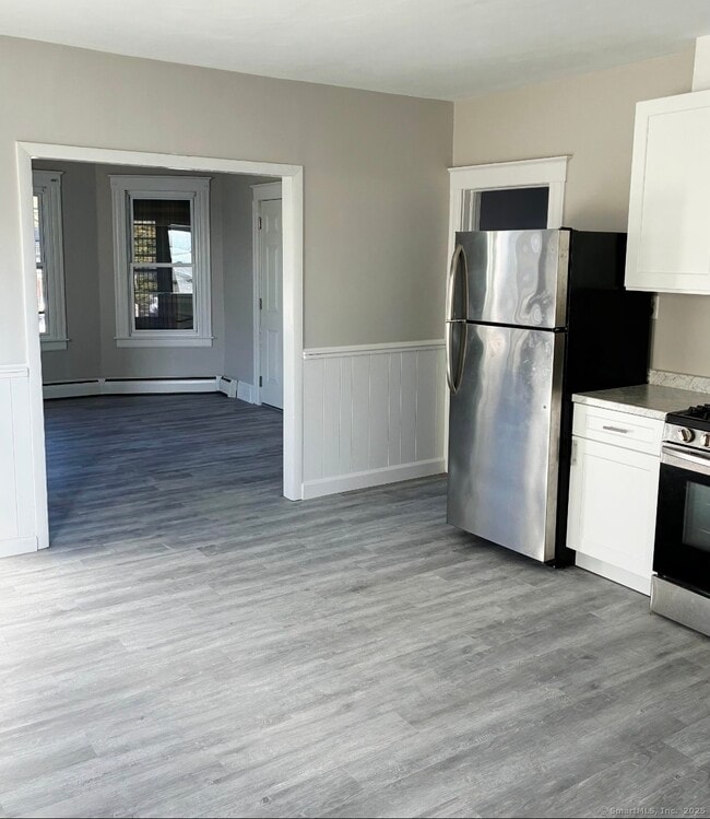 Photo - 465 Burritt St Unidad 2nd floor