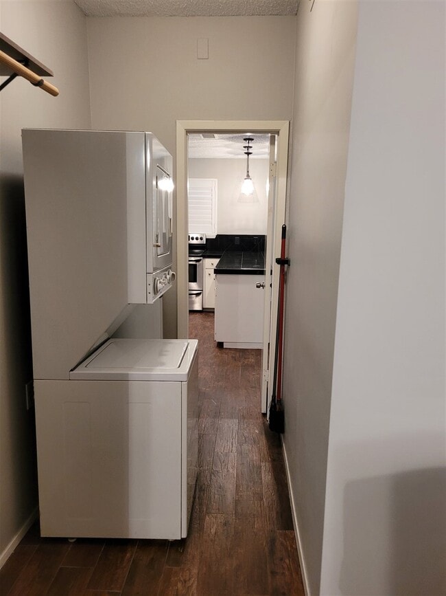 Photo - 200 Full Moon