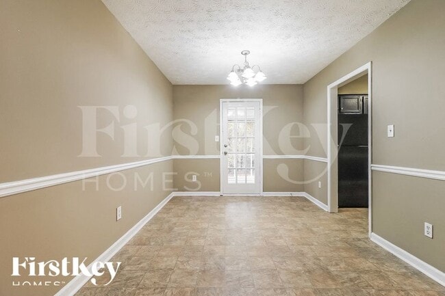 Photo - 276 Hollyberry Dr