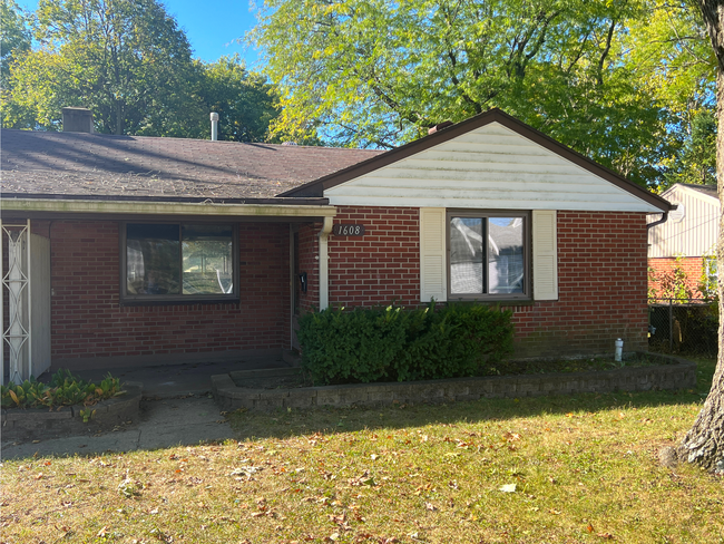 Front - 1608 Briedweng Ave Apartments Unit 1608