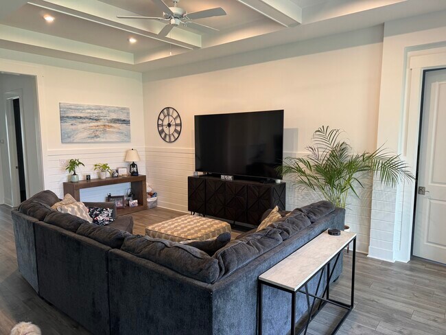 Photo - 332 Naturewalk Blvd