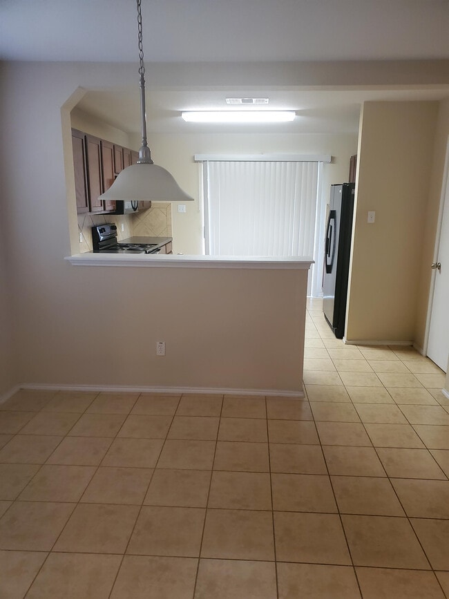 Photo - 109 S Creek Bend Dr