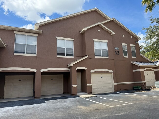 ORLANDO: Gated Community - Convenient to A... - ORLANDO: Gated Community - Convenient to A... Townhome