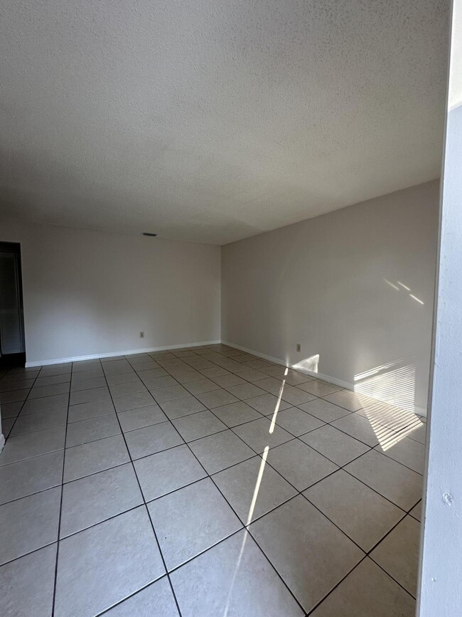 Photo - 948 Louisiana Ave