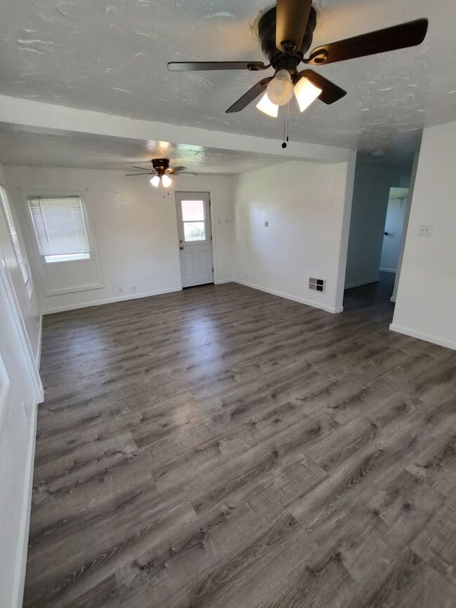 Photo - 3 Bedroom 1 Bath House