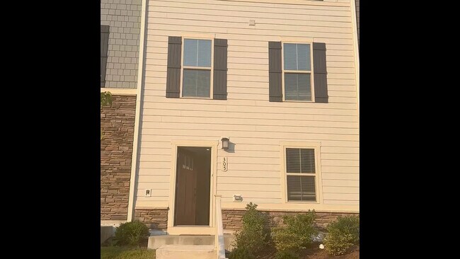 Photo - Room in Townhome on Poplar Leaf Way