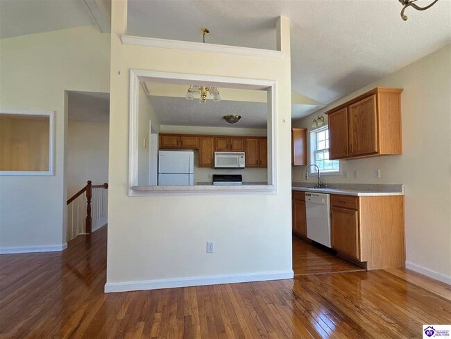 Photo - 140 Byerly Blvd