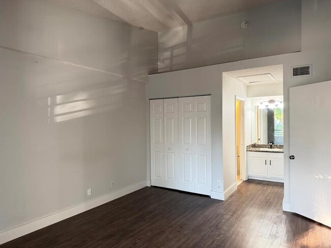 Photo - 921 Lyons Rd Unit 3205