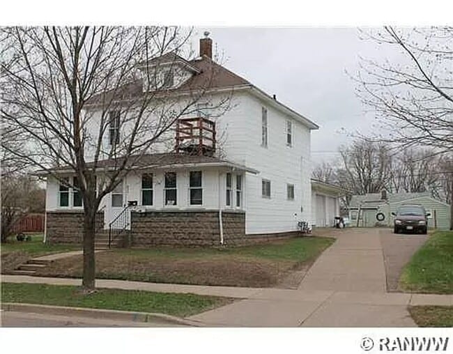 611-611 1/2 Bergen Ave Unit 611 1/2