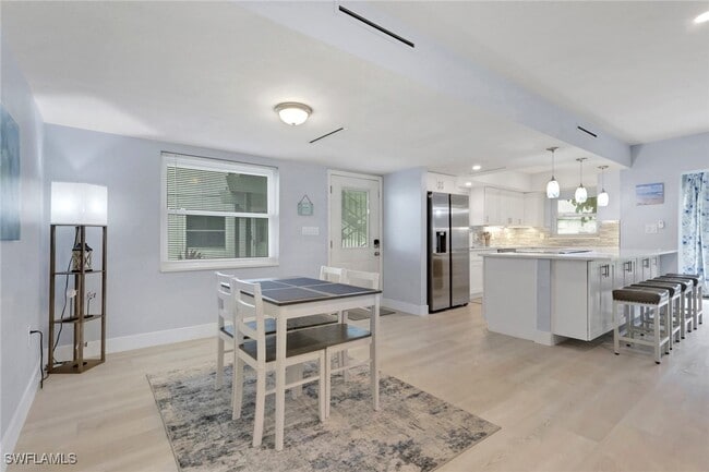 Photo - 3400 Gulf Shore Blvd N Unidad A2