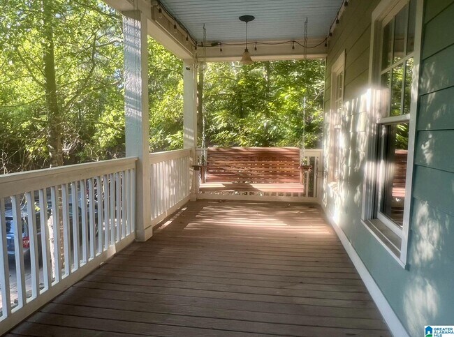 Photo - 220 Hawthorn St