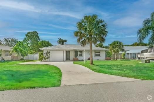 Building Photo - 6159 SE Poinciana Ln Rental