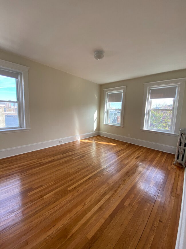 Building Photo - 1330 Commonwealth Ave Rental
