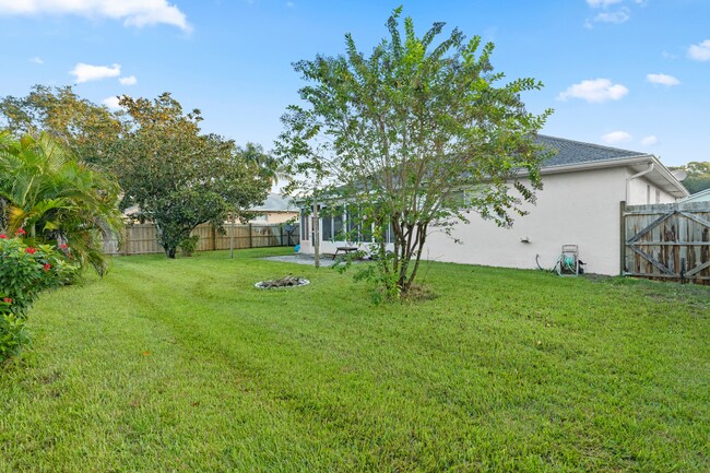 Photo - 116 San Remo Dr House