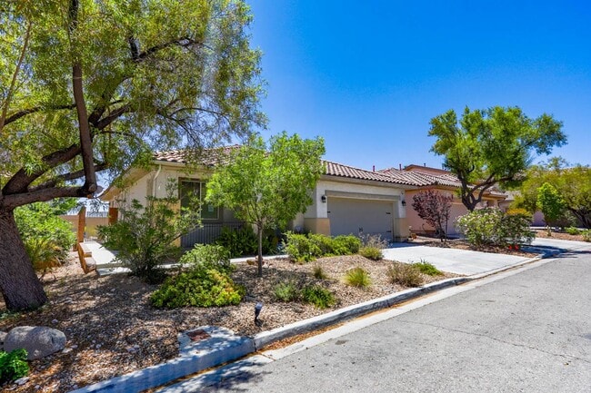 Photo - South Summerlin Single Story Pool And Spa Home