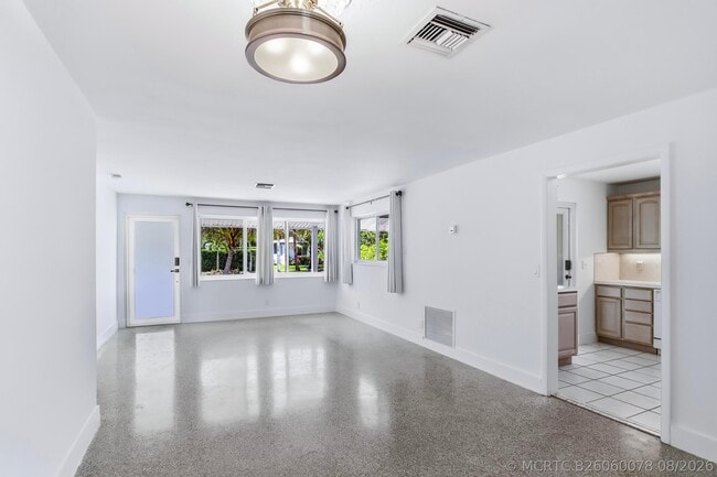 106 Auburn Dr
