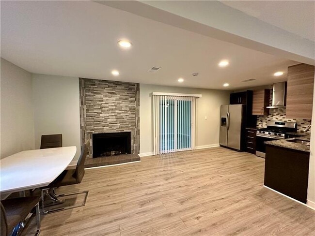 Photo - 1258 Creekside Ct