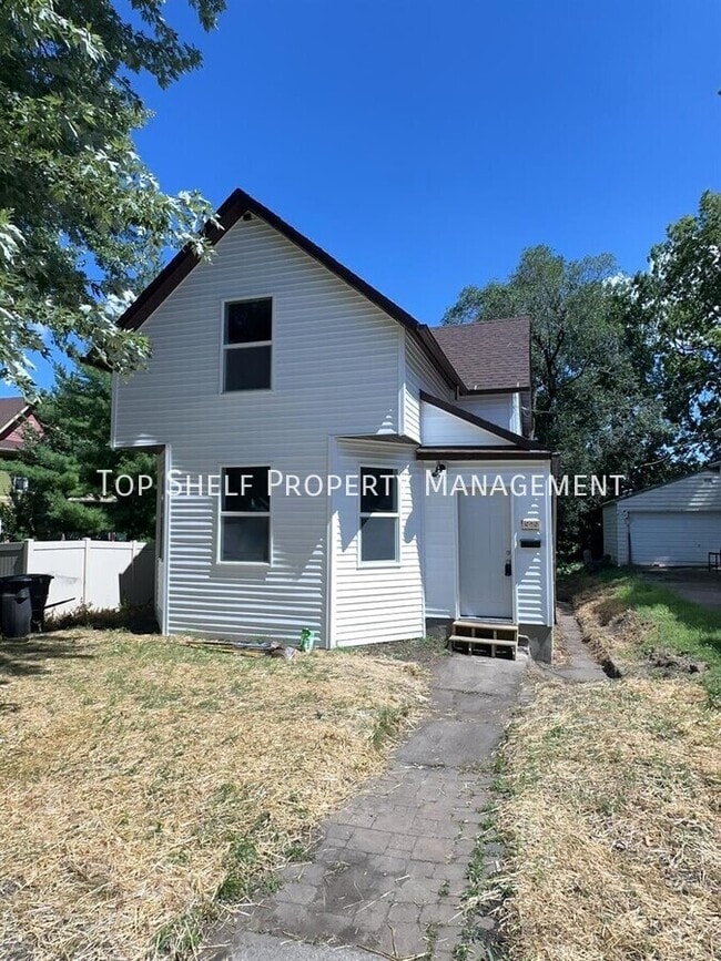 Building Photo - 1529 11th St Rental