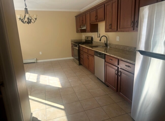 Photo - 415 N 5th Ave