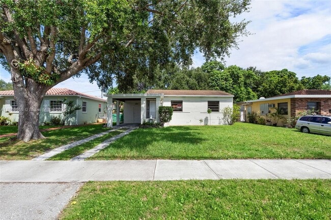 Building Photo - 301 SW 51st Ave Rental