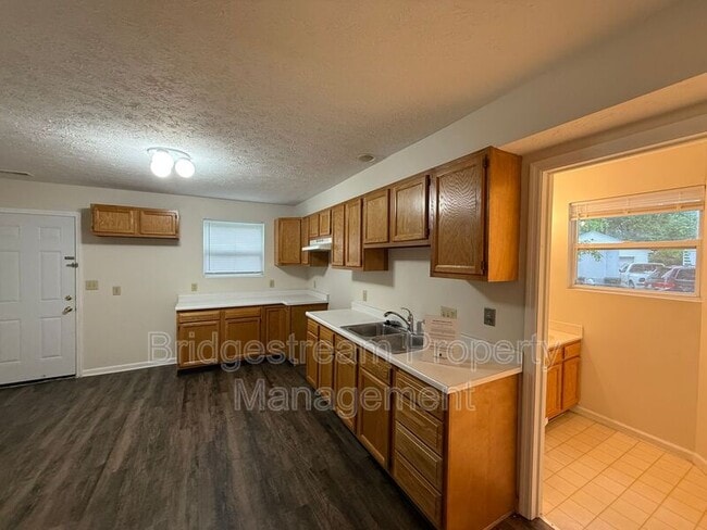Photo - 4500 Elliot Ave