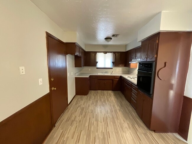 Photo - 3 bed, 1.5 baths, 2 car garage