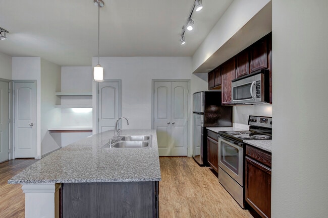 Photo - Summercrest Burleson Apartments