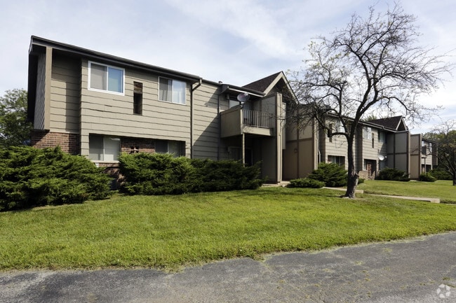 Versailles Apartments - Versailles Apartments