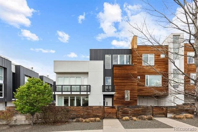 Building Photo - 1711 King St