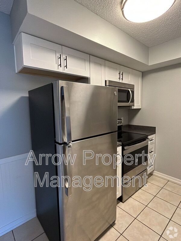 Building Photo - 3405 Holdrege St Unit 104 Rental