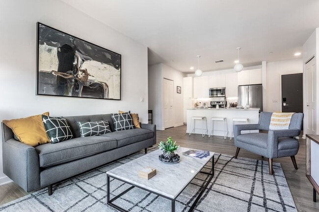 2BR, 2BA - 1,044SF - Living Room