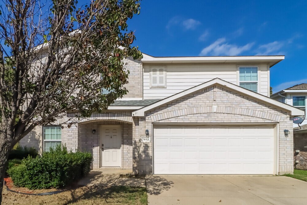 Photo - 7953 Meadow Spring Ln Casa