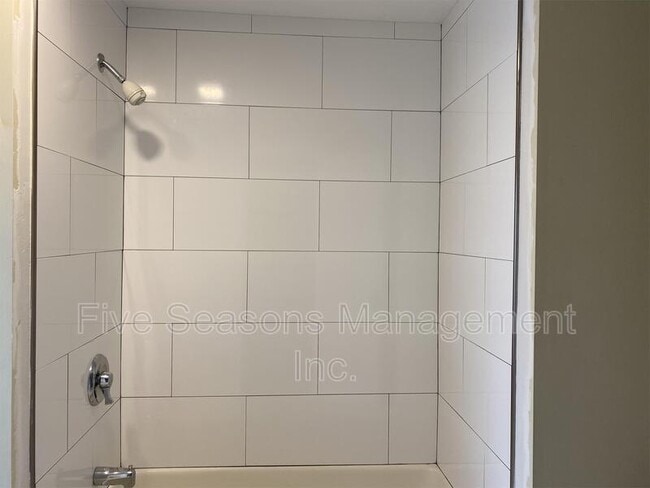 Photo - 21 Lafayette Pl