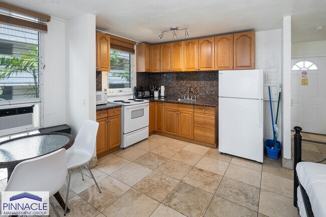 Photo - 240 Lili?uokalani Ave Unit 302