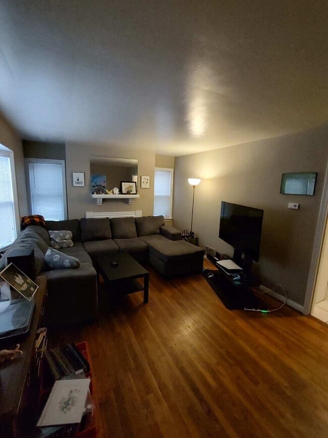 Building Photo - 1330 Doten Ave Unit 1330 Doten Avenue