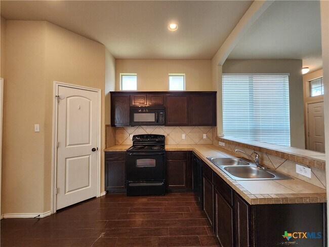 Photo - 305 Rosalie Dr